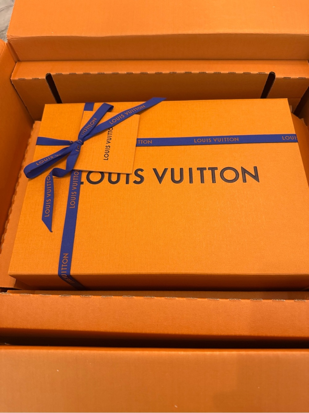 Louis Vuitton NEW Gift set: Box, Gift Bag, ribbon, gift tag & exterior box